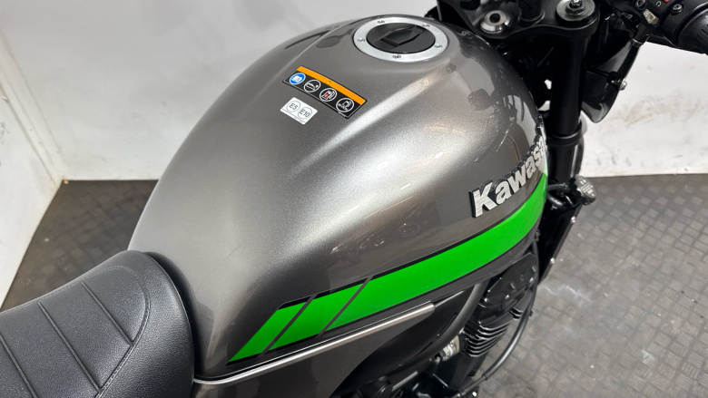 Kawasaki Z R900EKF (19MY)